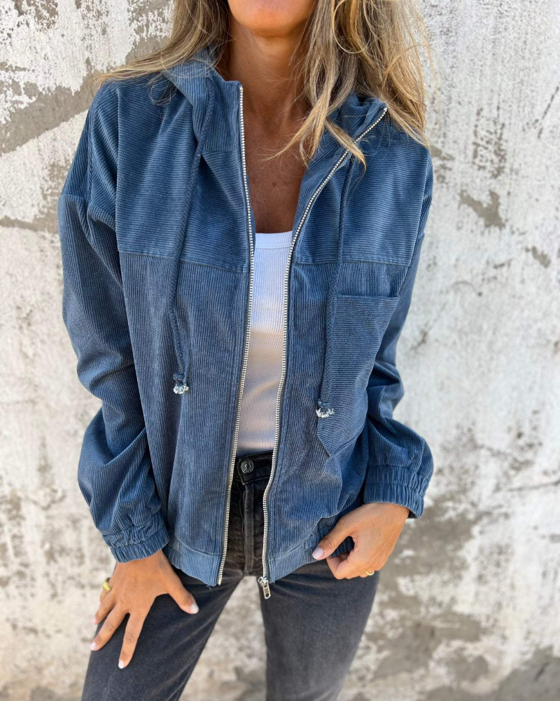 Women's hooded zip jacket in retro style with cozy fleece lining and relaxed casual fit
