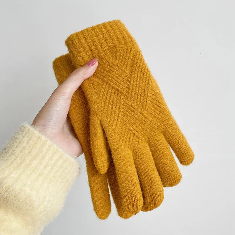 Diamond knit cashmere blend gloves in neutral tone, double-layer thick with touchscreen-compatible fingertips